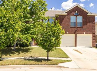 8344 Indian Bluff Trl, Fort Worth, TX 76131