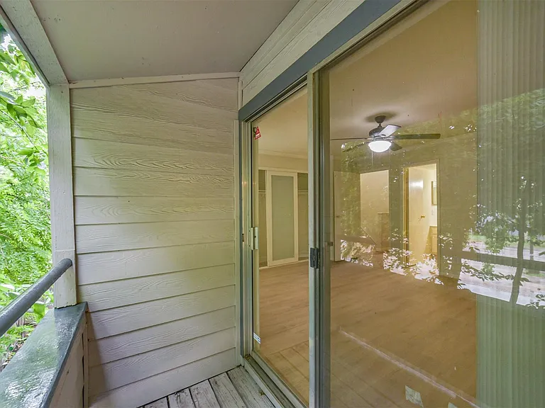 5917 Fairdale Ln #10 — Photo 36
