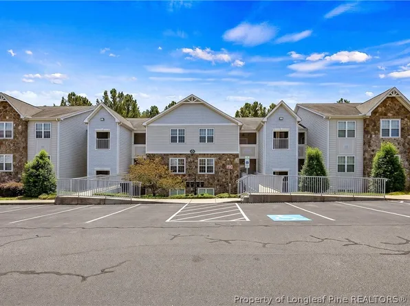158 Gallery Dr Unit 302, Spring Lake, NC 28390