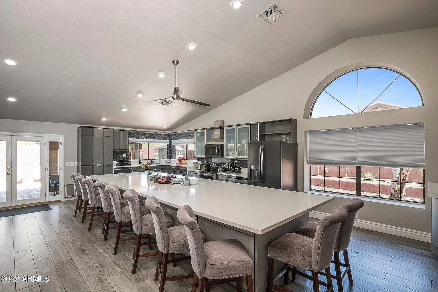 4 bed, 3200 sqft, $5,200 — Photo 4