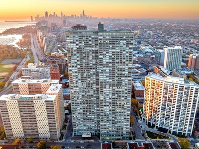 655 W Irving Park Rd APT 3608, Chicago, IL, 60613
