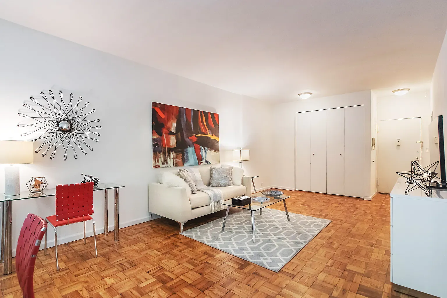 420 East 80th Street — Photo 2