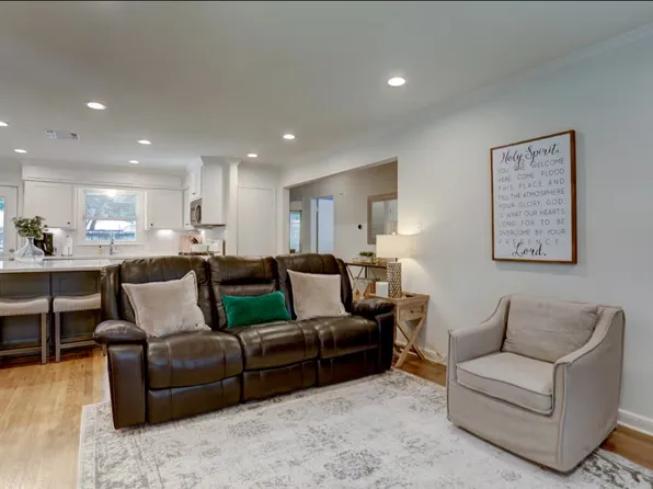 9729 Mariposa St, Houston, TX 77025