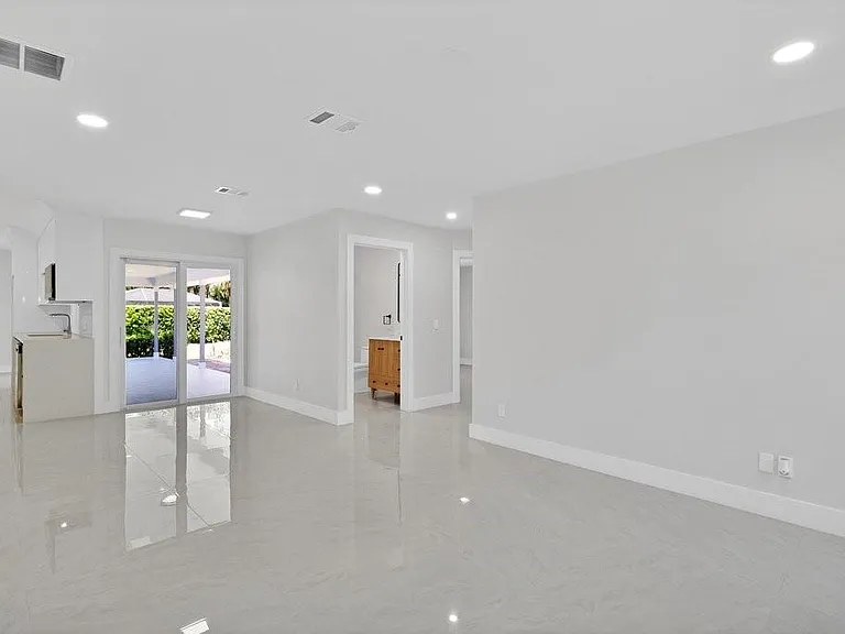 5760 36th Ln — Photo 25