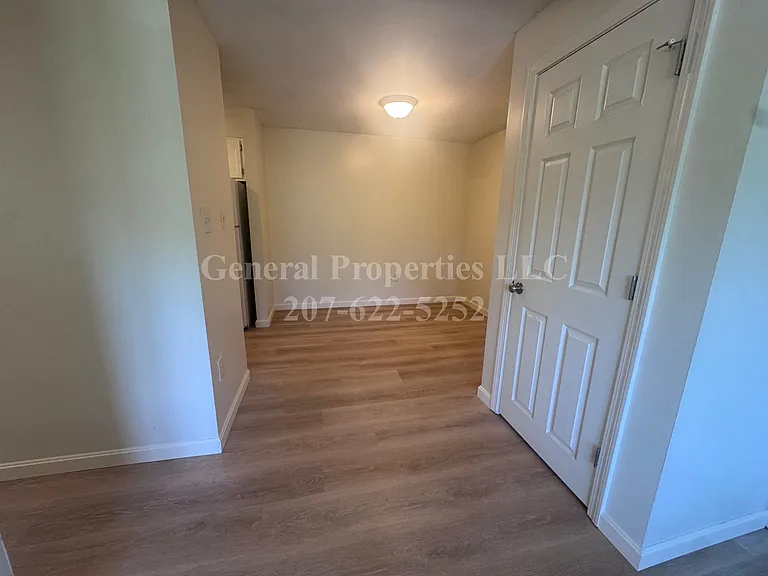 592 Riverside Dr #12 — Photo 5