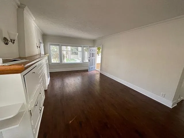Building Photo - 2716 Mariquita St