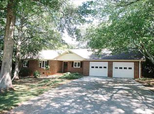 1207 Summers Dr, Pendleton, SC 29670