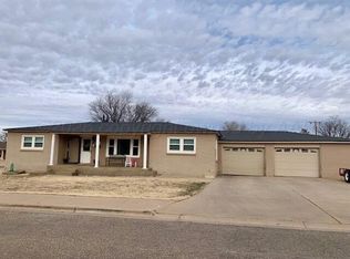 619 S Indiana St, Perryton, TX 79070