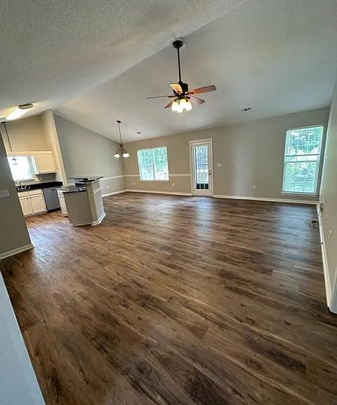 204 Ashridge Way — Photo 4