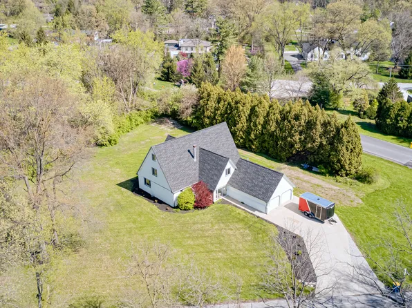 138 Fairway Dr, Indianapolis, IN 46260