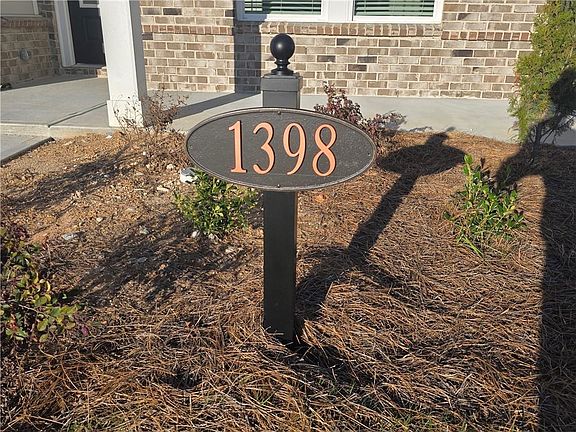 2nd image of 1398 High Falls Ln