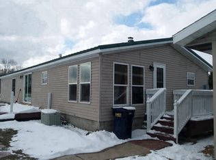 10513 S Hunters Ln, Fremont, MI 49412