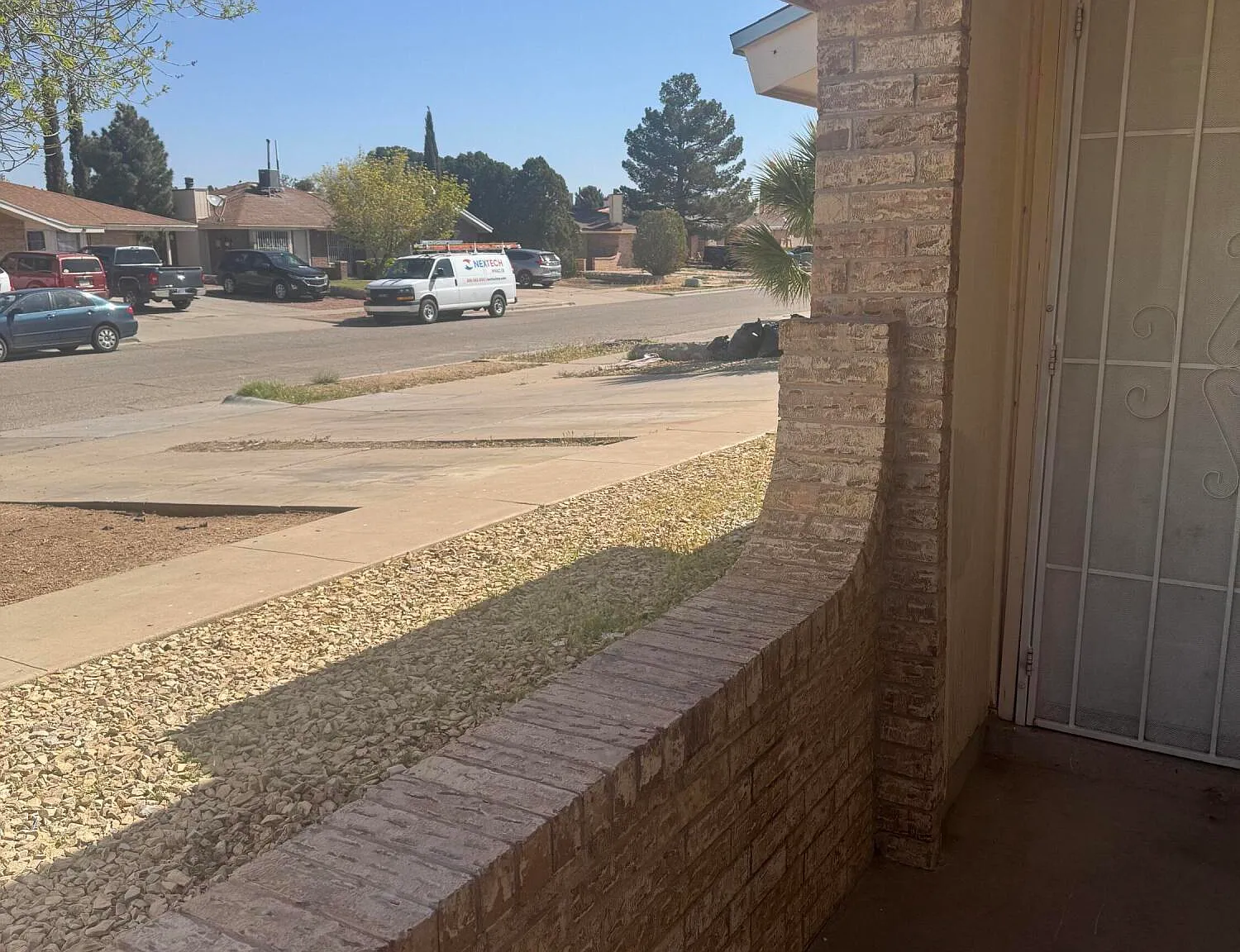 3 bed, 1.5 bath, 1144 sqft, $1,295 — Photo 2