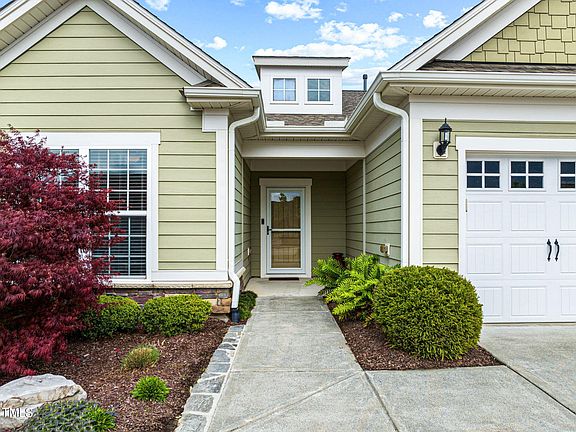 3rd image of 127 Burlington Mill Ct