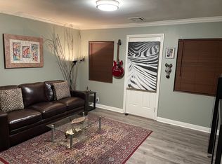 1711 Peyton Ave, Burbank, CA 91504