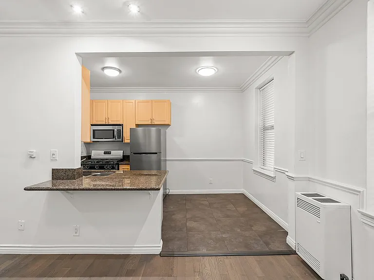 6128 Wilshire Blvd — Photo 9