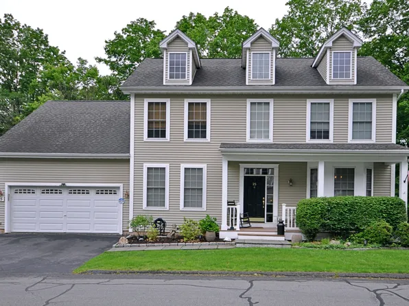 25 Traditions Boulevard #25, Southbury, CT 06488
