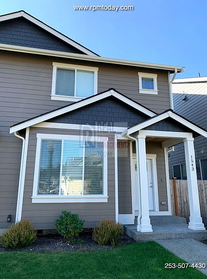 1st image of 1545 Amethyst St SE