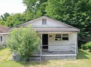 420 Ward St, Whiteville, NC 28472