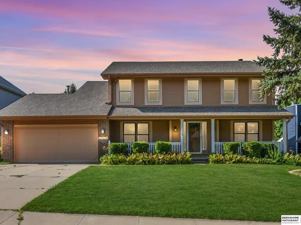 13705 Hillsborough Dr, Omaha, NE 68164