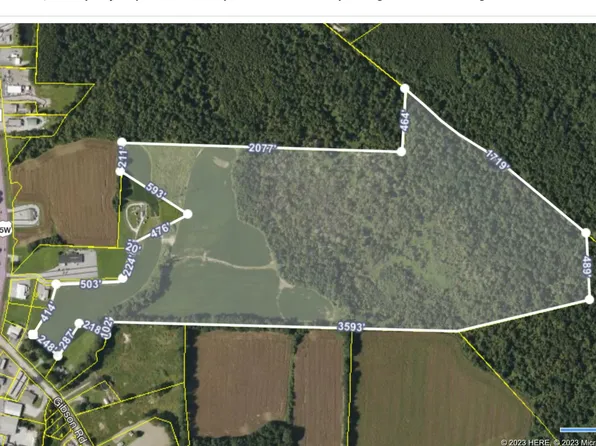 Gibson Rd, Trenton, TN 38382