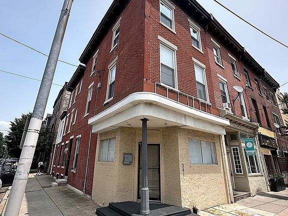 4th image of 341 W Girard Ave Floor 2