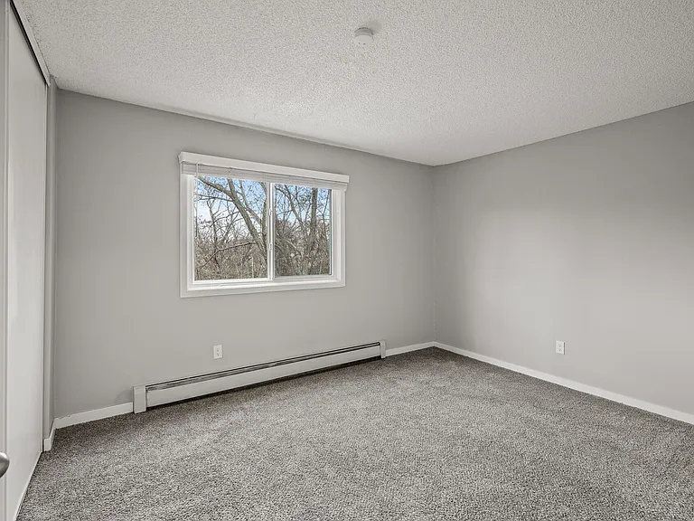 Hillcrest Place — Photo 60