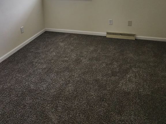 4th image of 2420 45th St
