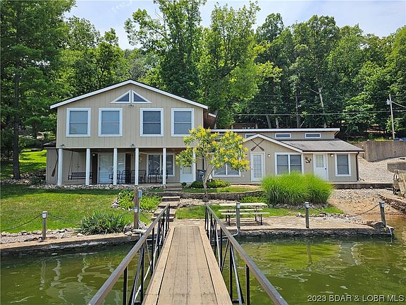 2nd image of 1800 Yacht Club Dr