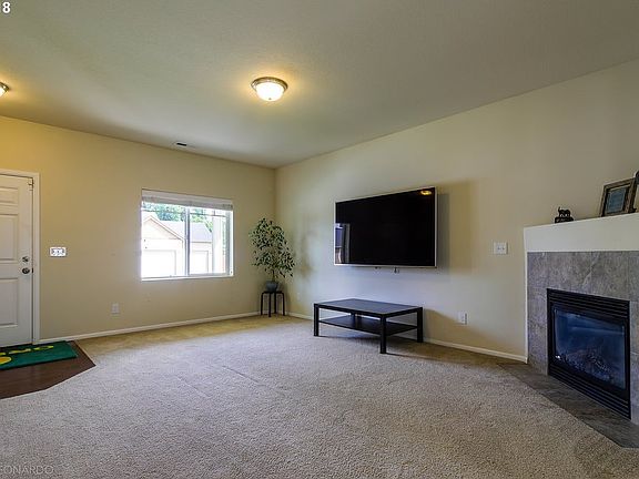 4th image of 8701 NE 28th Way