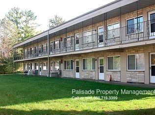 65 S College Dr APT 17, Platteville, WI 53818