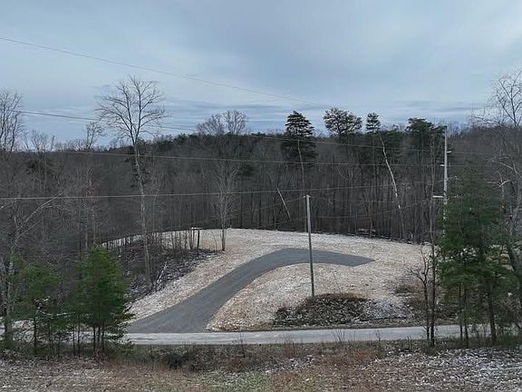 2nd image of 352 Holbrook Rd