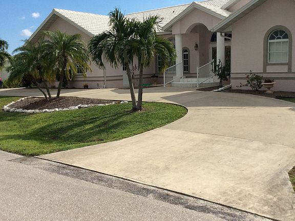 U shaped driveway