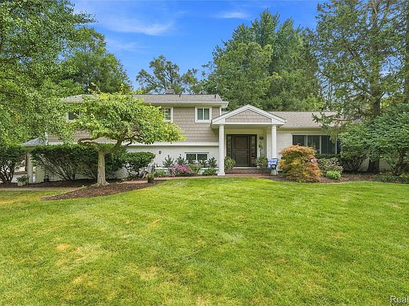 3rd image of 5523 Crabtree Rd