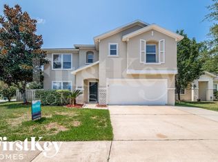 1043 Sunray Ct, Jacksonville, FL 32218