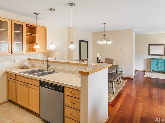 5th image of 16528 5th Ave Ne 201 #201