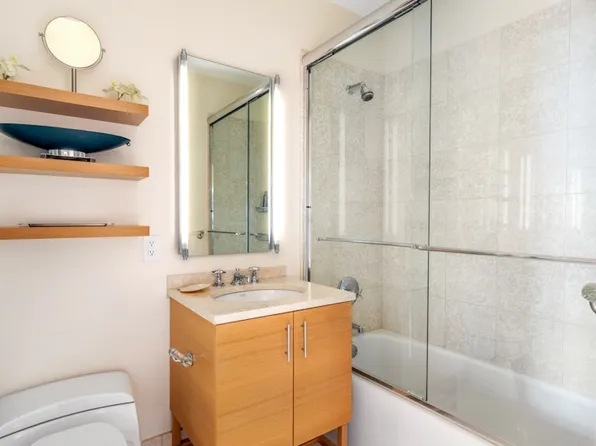 151 East 58th Street image 10 of 19