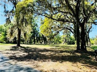 49 Coopers Point Dr, Townsend, GA 31331