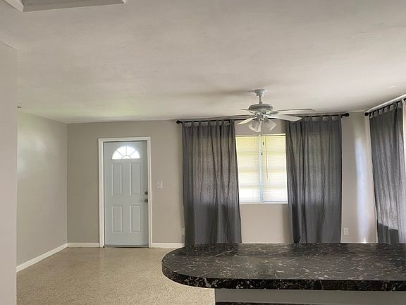 3rd image of 2131 Park St