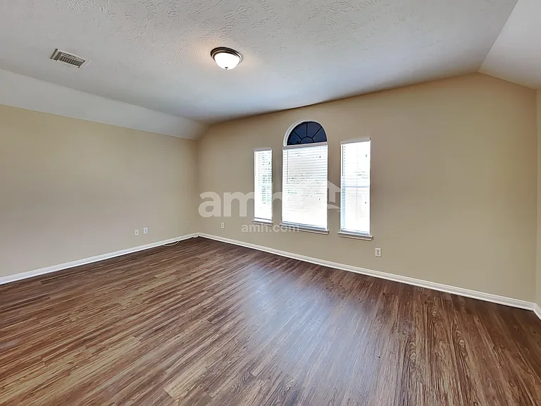 5122 Chase Park Gate St — Photo 9