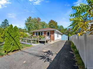 1369 Pine Dr, Bay Shore, NY 11706