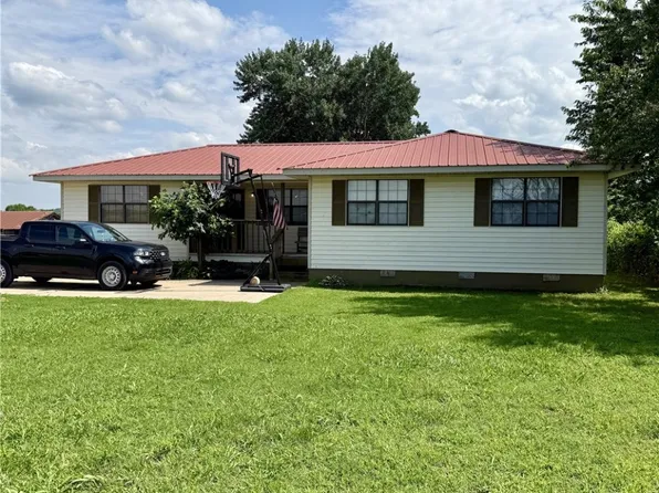 23933 J M Summers Rd, Summers, AR 72769