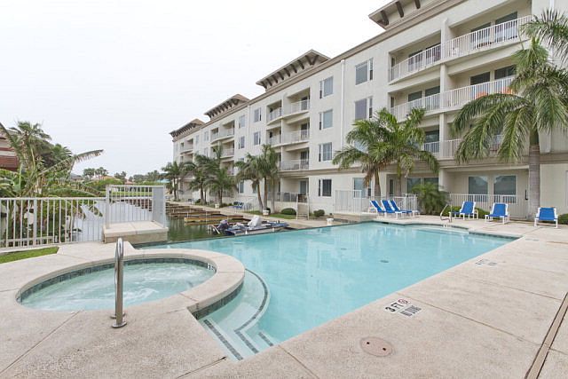 1st image of 5909 Padre Blvd