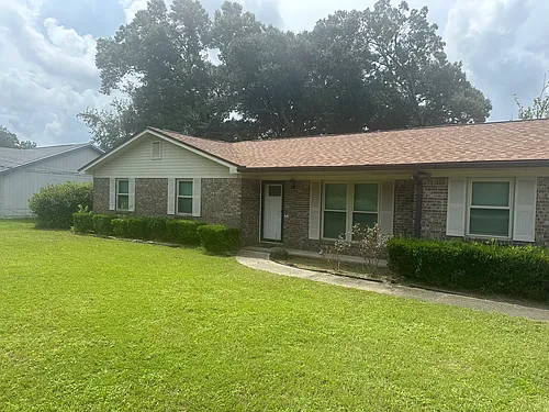 1185 Greenbrier Blvd Photo 1 1185 Greenbrier Blvd Photo 1