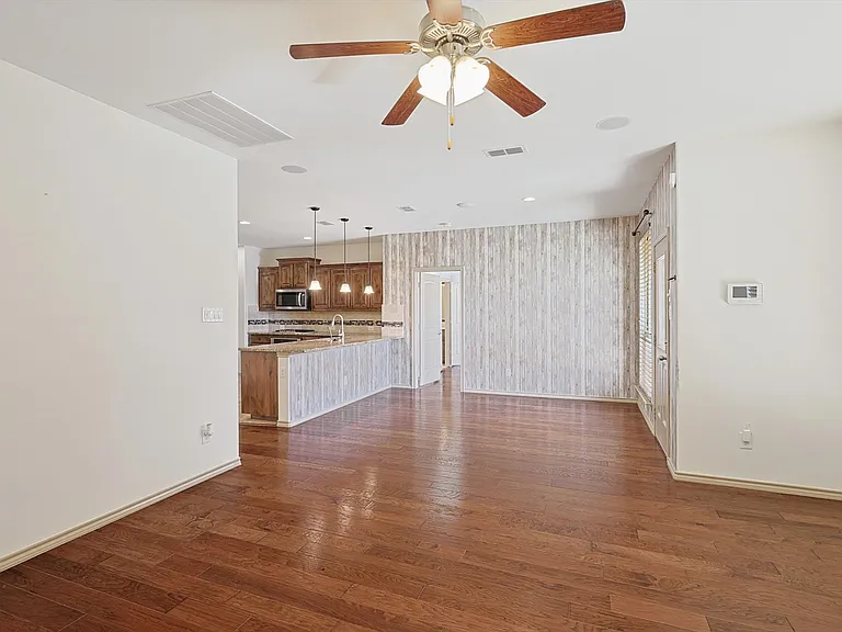 1809 McGee Ave — Photo 3