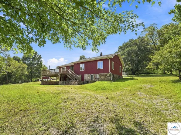 29330 M Hwy, Edwards, MO 65326