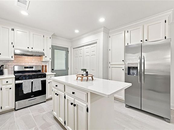 3rd image of 17638 Alack Dr