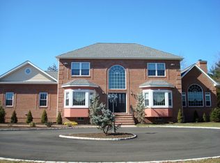 155 Cedar Grove Ln, Somerset, NJ 08873