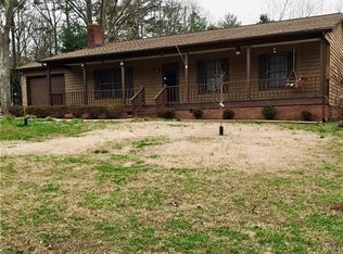 4040 26th Street Ct NE, Hickory, NC 28601