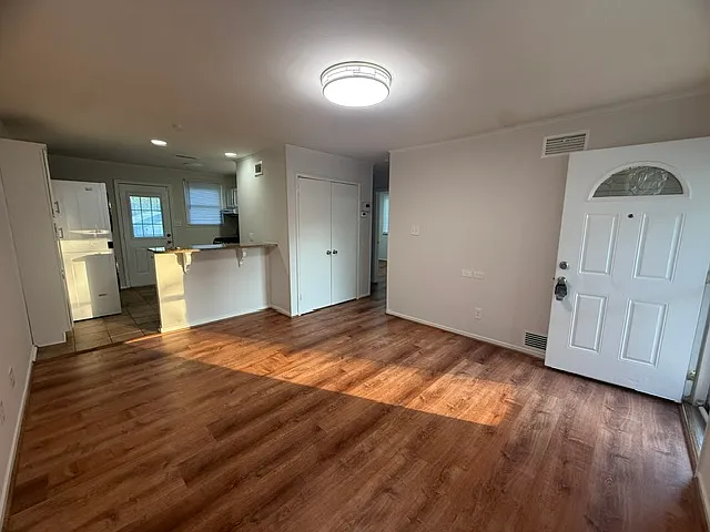 2 bed, 678 sqft, $1,200 — Photo 4